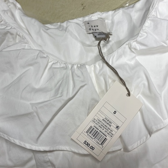 Bundle of clothes with brands American Eagle and a new day. jeans has stain - Picture 7 of 9